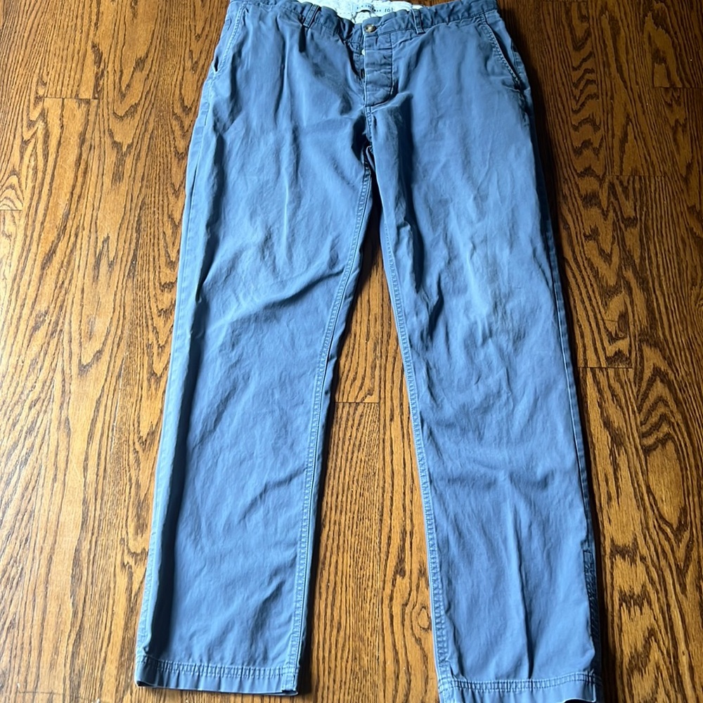 Blue/gray Ben Sherman men’s khaki pants size 34